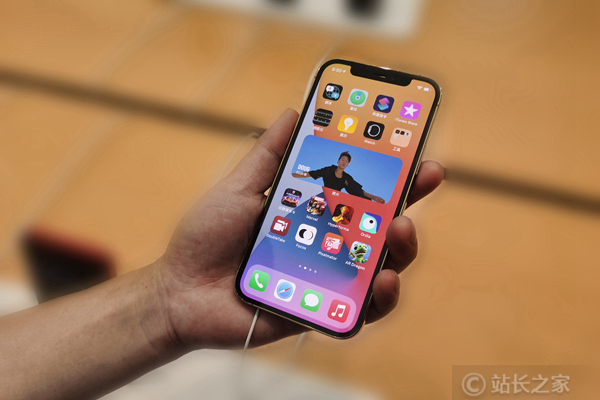 iOS15消息应用的一个错误可能导致已保存的照片被删除