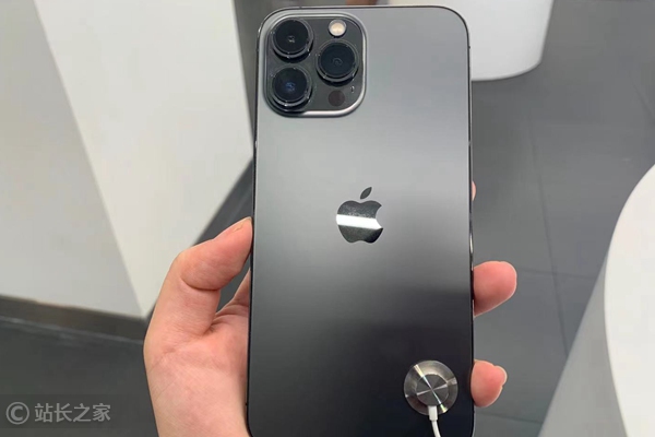 保定报告称iPhone14Pro和Pro Max可能配备USB-C接口