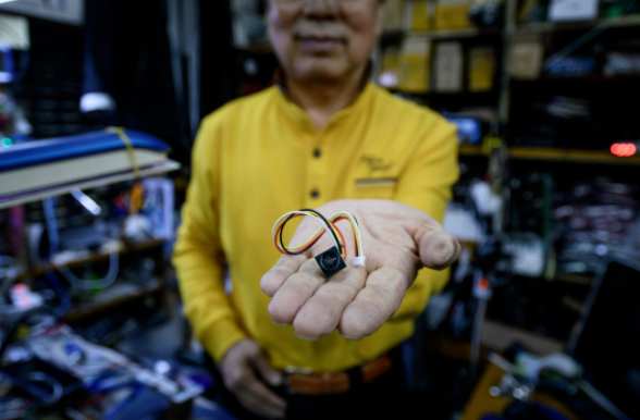 青浦非法贩卖偷拍视频一年获利数十万！针孔摄像头为何还能公然线上销售？